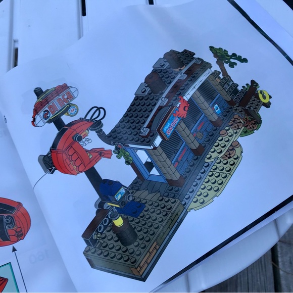 LEGO Hidden Side 70422 Shrimp Shack Attack Building Block Set *Missing One Leaf - Picture 13 of 16